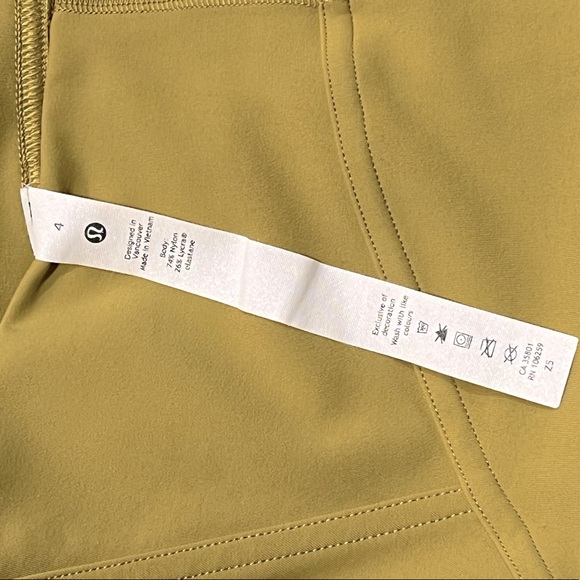 LULULEMON LEGGINGS SIZE 4 - Picture 3 of 3